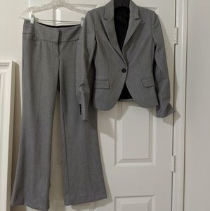 Women's grey EXPRESS Pant Suit